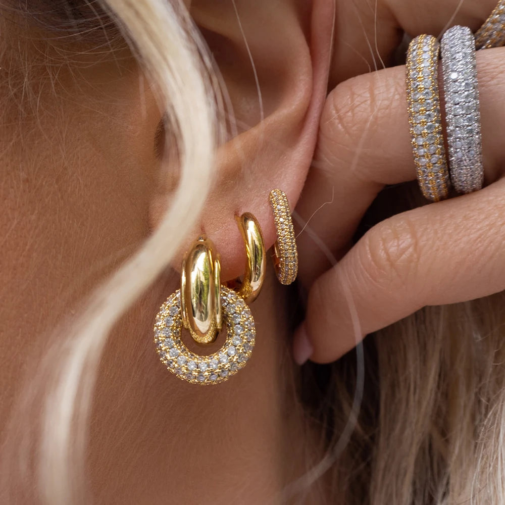 Boucles d’oreilles brillance dorée & éclat diamanté