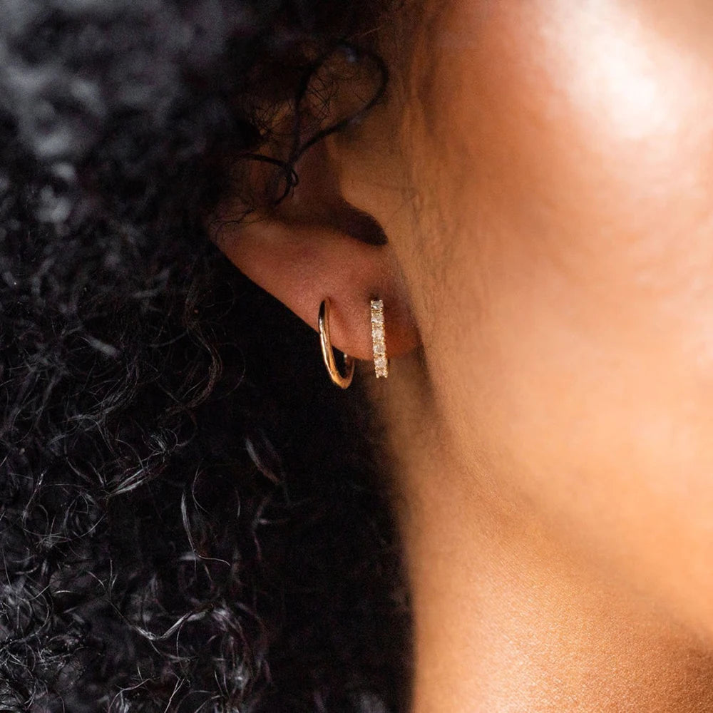 Boucles d’oreilles brillance dorée & éclat diamanté