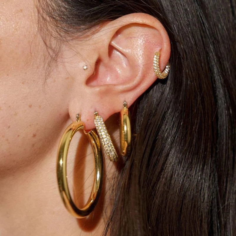 Boucles d’oreilles brillance dorée & éclat diamanté