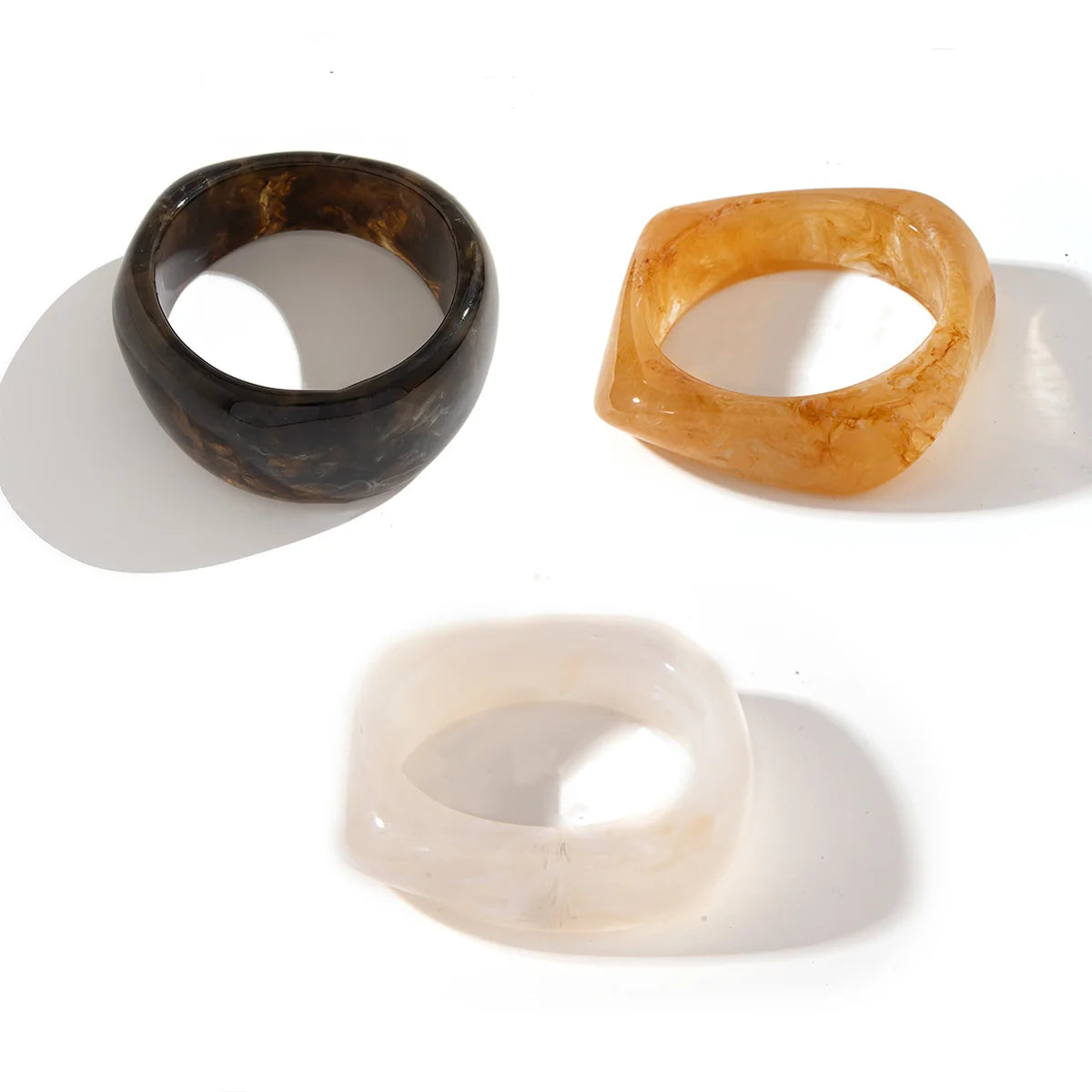 Bracelet Large en Résine – Style Géométrique