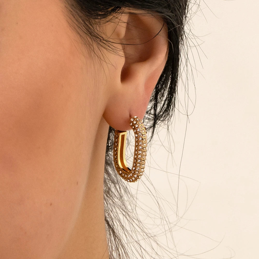 Boucles d’oreilles brillance dorée & éclat diamanté