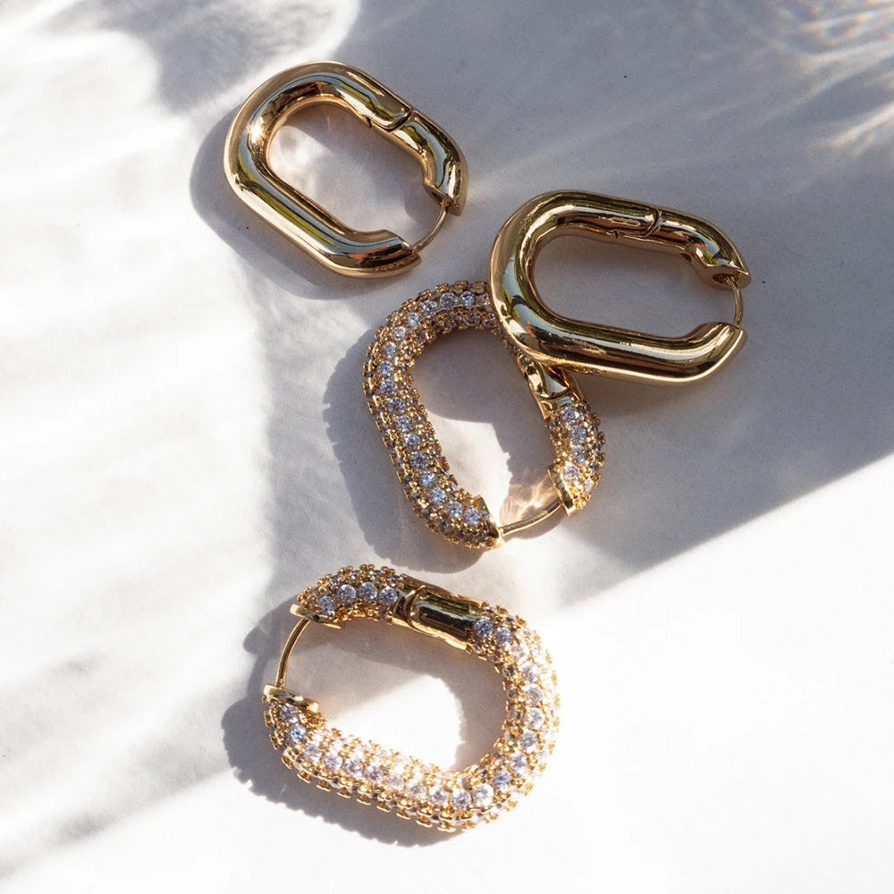 Boucles d’oreilles brillance dorée & éclat diamanté